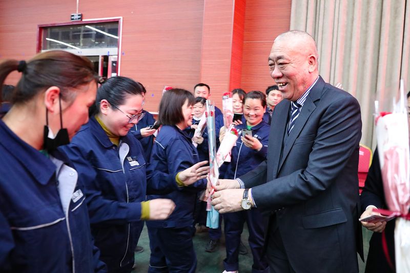 ����BET16������(�й�)Ψһ�ٷ���վʢ����С����ˡ����ʸ�Ů�ڼ����߱�����